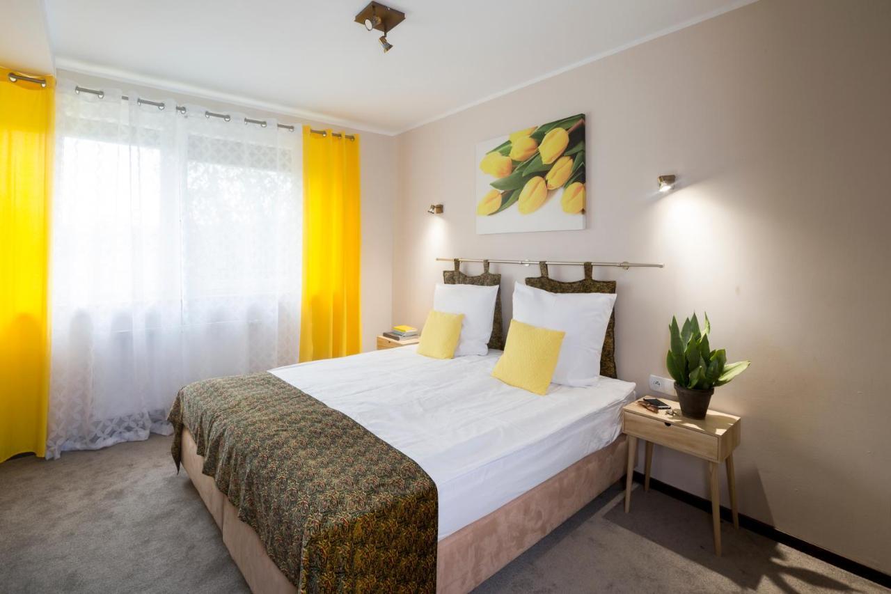 Hotel Noce I Dnie à Postołowo Extérieur photo