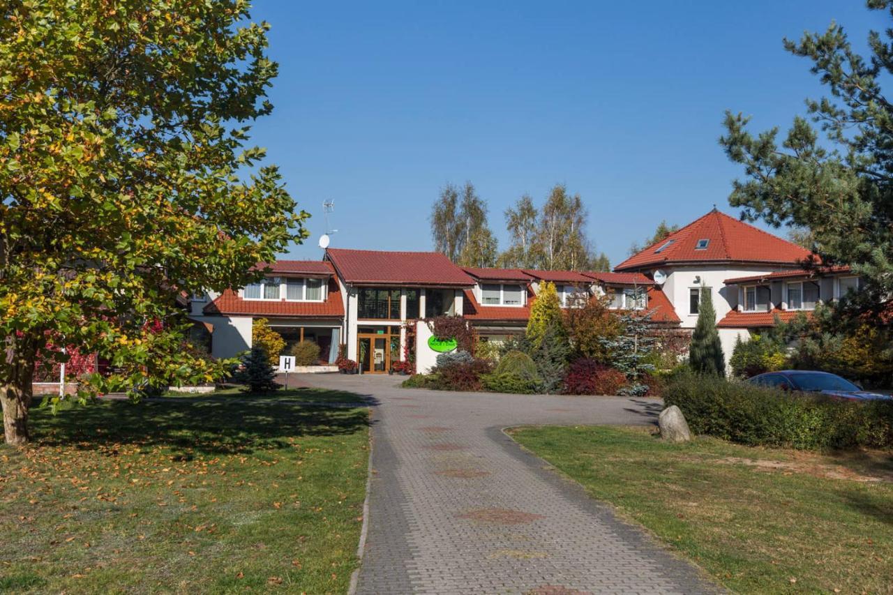 Hotel Noce I Dnie à Postołowo Extérieur photo
